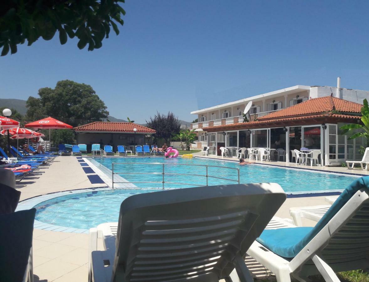 Ellinis Aparthotel Laganas Esterno foto