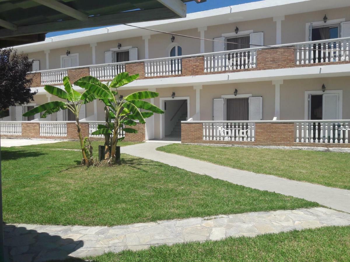 Ellinis Aparthotel Laganas Esterno foto